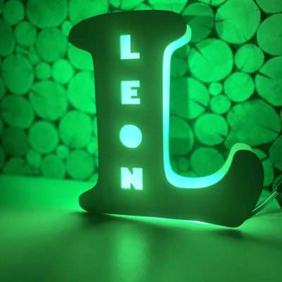 Drvena Noćna Lampa s Imenom